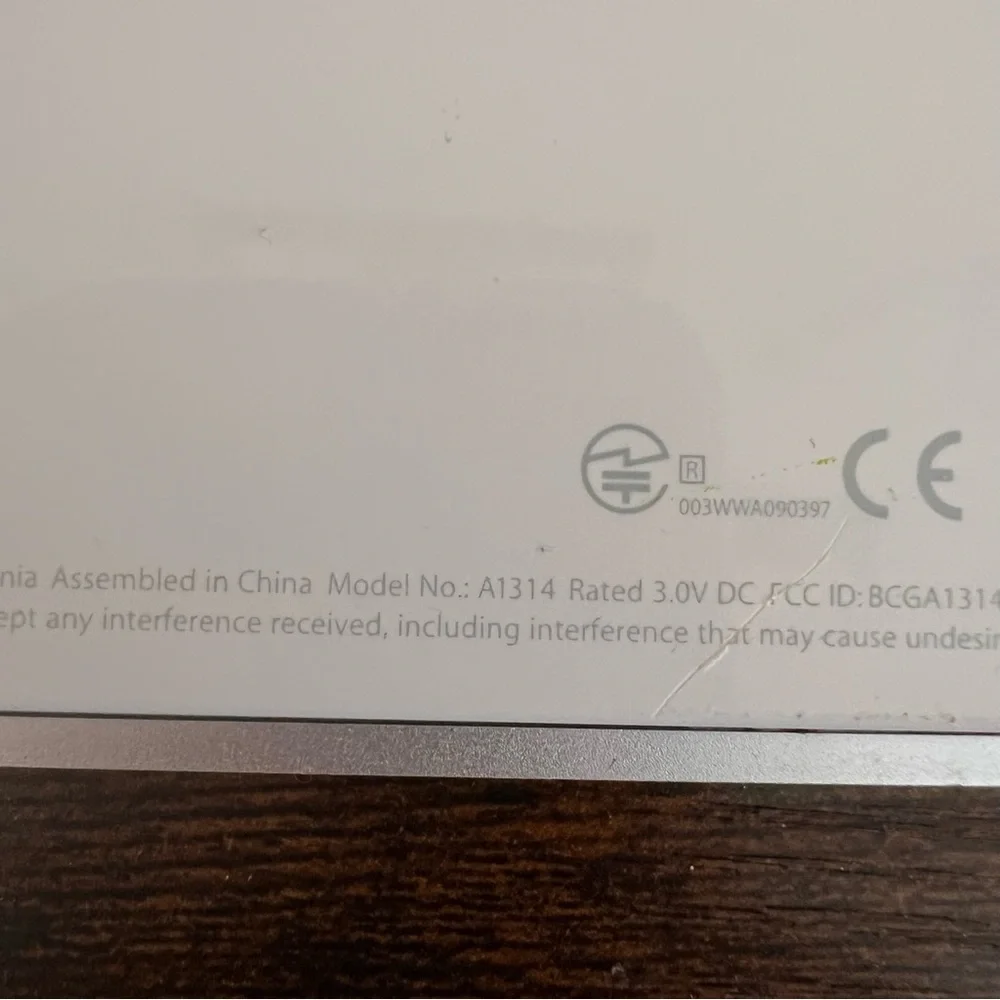 APPLE Wireless Keyboard Model A1314